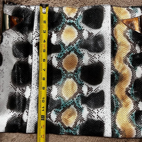 G U C C I large snake skin purse - Picture 13 of 14